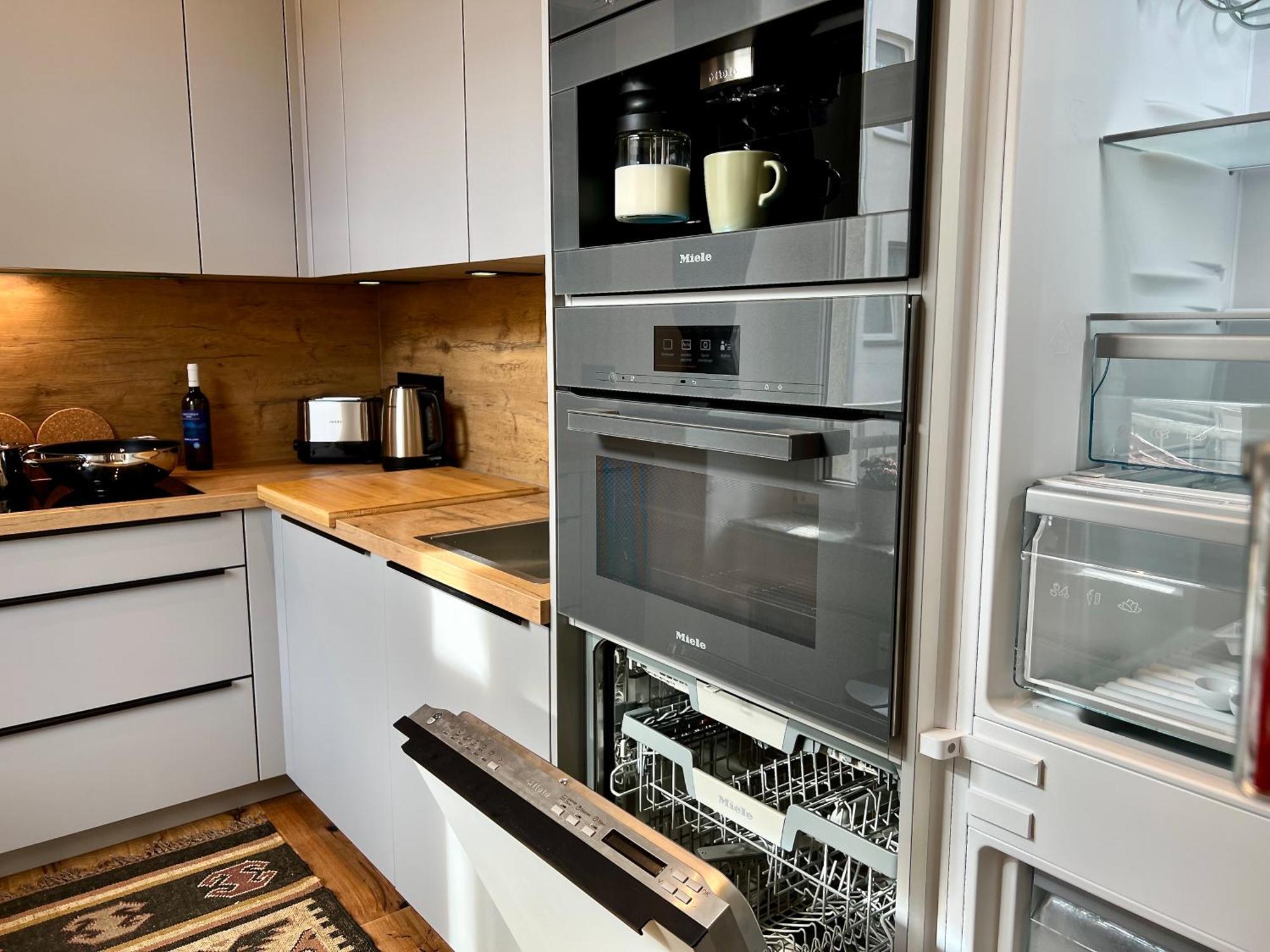 Edler Wohnraum Luxurioeses Studio Im Zentrum Mit Balkon, Kaffeevollautomat, Klima & Parkplatz Zwickau Exteriér fotografie