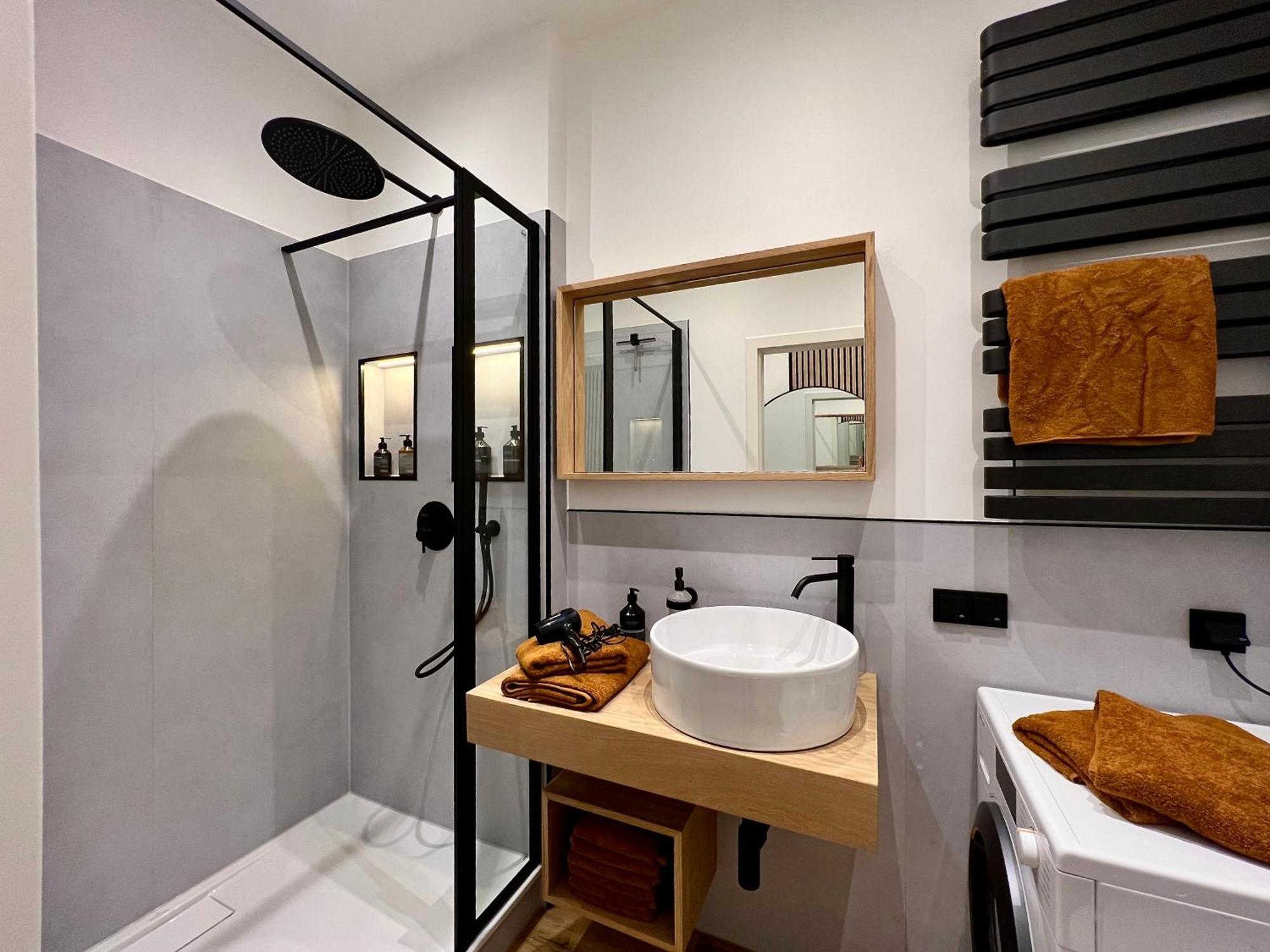 Edler Wohnraum Luxurioeses Studio Im Zentrum Mit Balkon, Kaffeevollautomat, Klima & Parkplatz Zwickau Exteriér fotografie